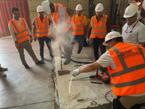 دوره نصب و کاشت آرماتور با چسب - Image 4