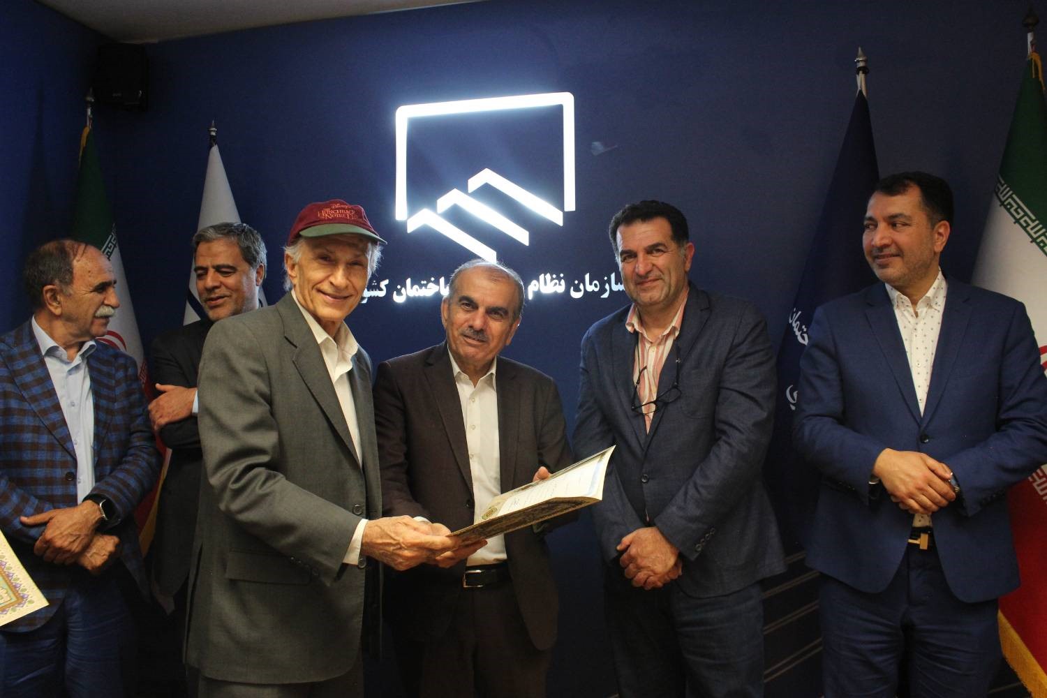 نشست هم اندیشی و قدردانی از اساتید و مدرس های سازمان نظام مهندسی ساختمان کشور